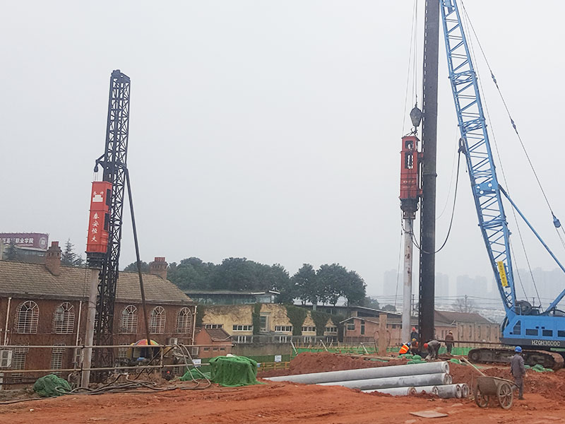 打樁機(jī)液壓錘 打樁機(jī)液壓錘